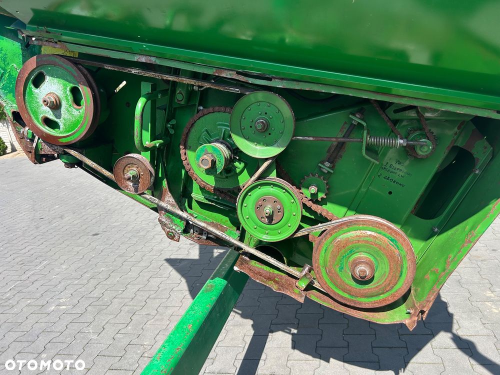 John Deere 818 - 2