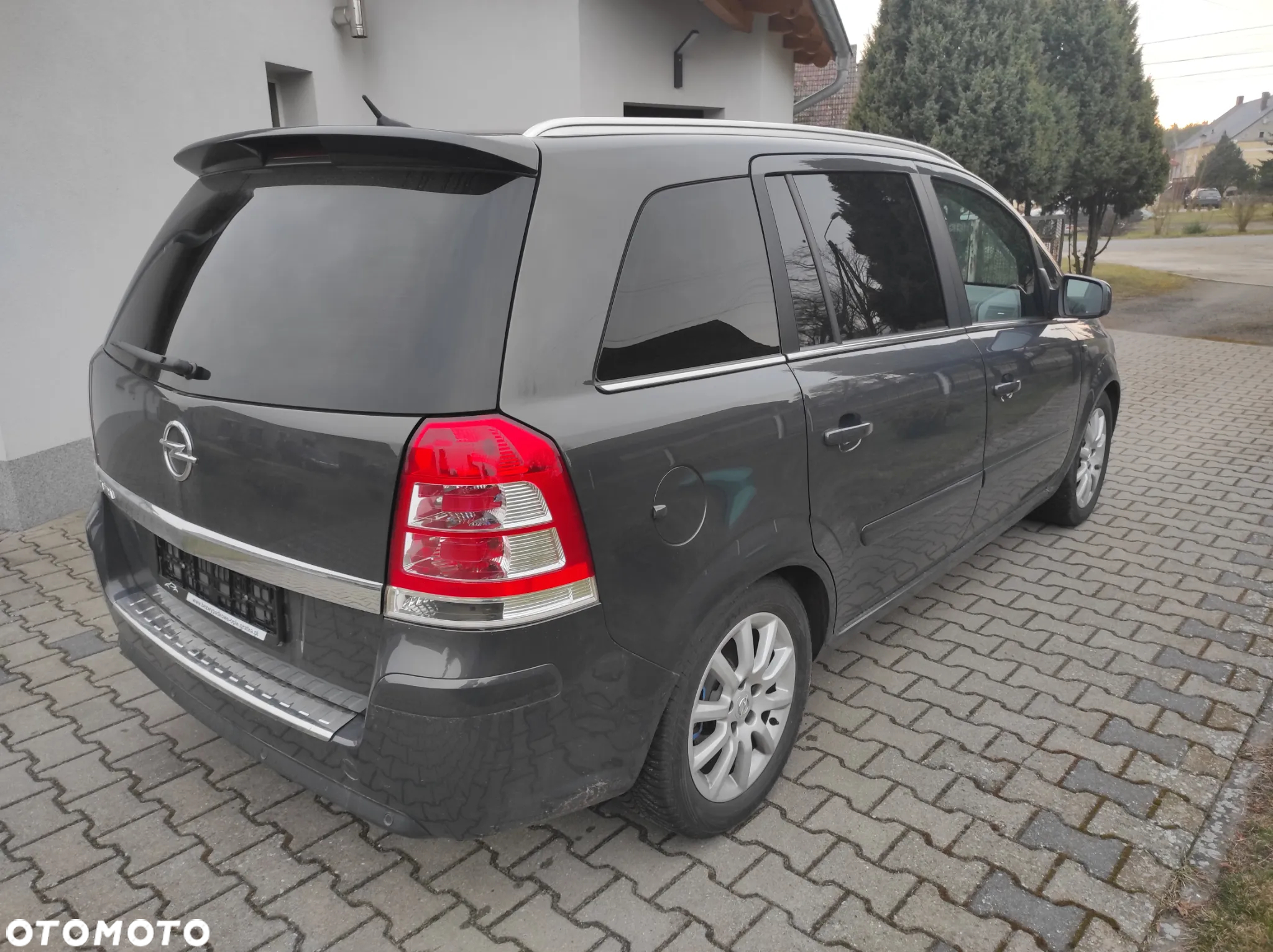 Opel Zafira 1.8 Cosmo - 33