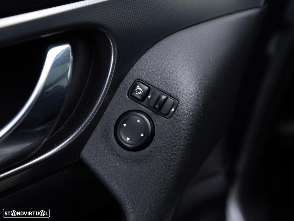 Nissan Qashqai 1.5 dCi N-Connecta Business - 15