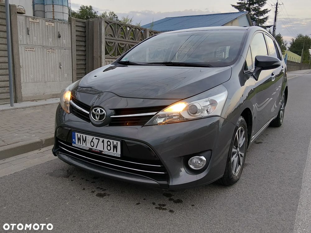 Toyota Verso - 2