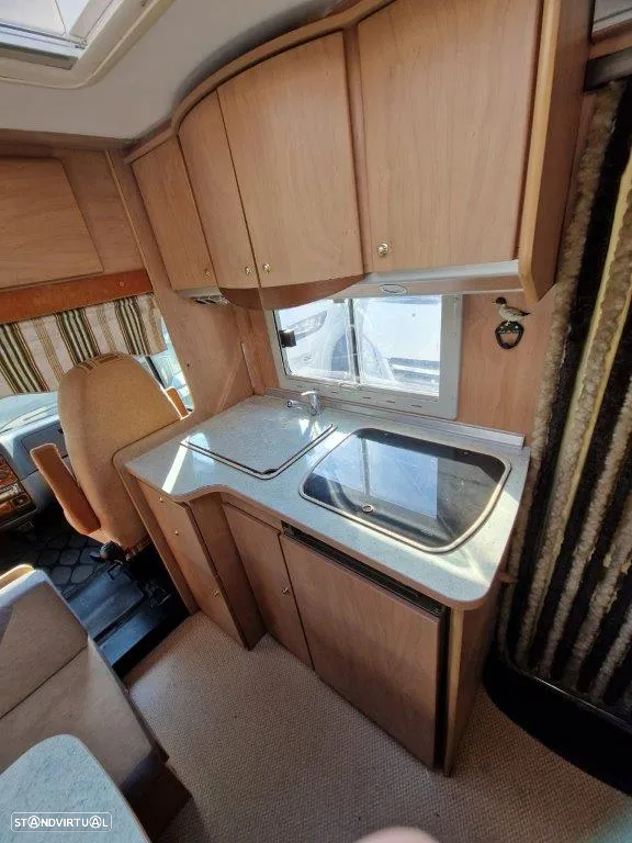 Burstner T-Modelo 595  cama Francesa - 9
