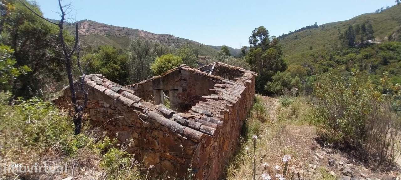 Ruína em Alferce / Monchique — Oportunidade Única no Algarve Rural - Grande imagem: 3/20