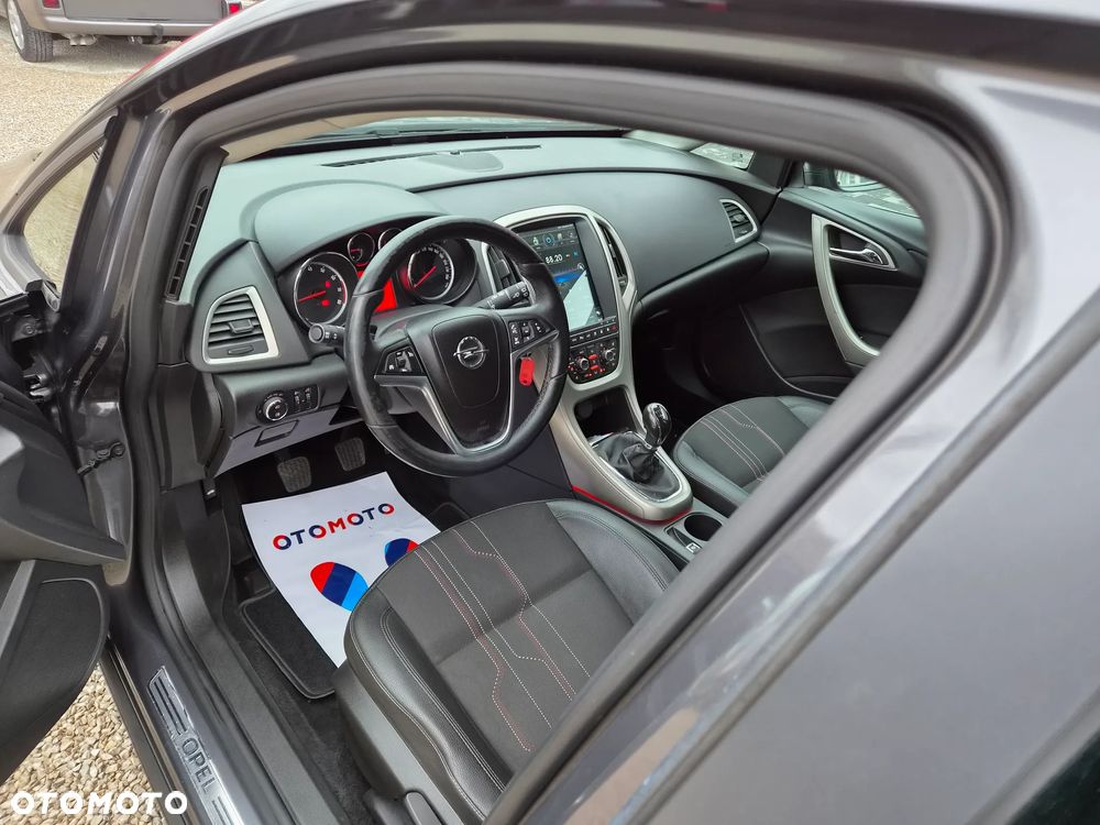 Opel Astra 1.4 Turbo Cosmo - 13