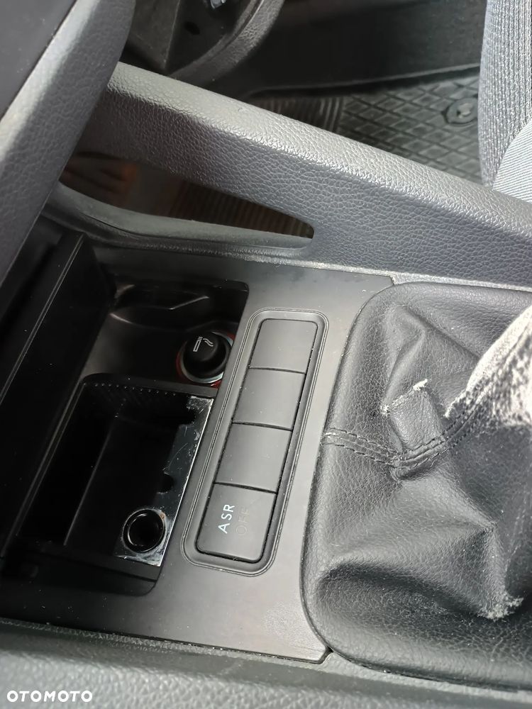 Volkswagen Golf 1.9 TDI Trendline - 22