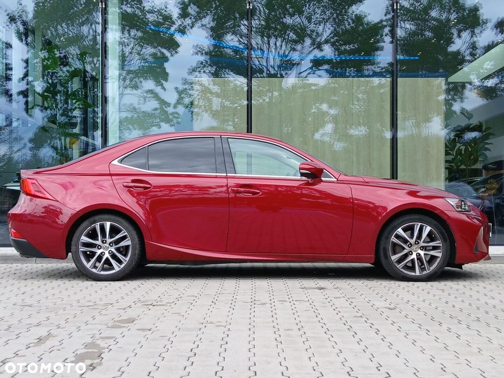 Lexus IS - 4