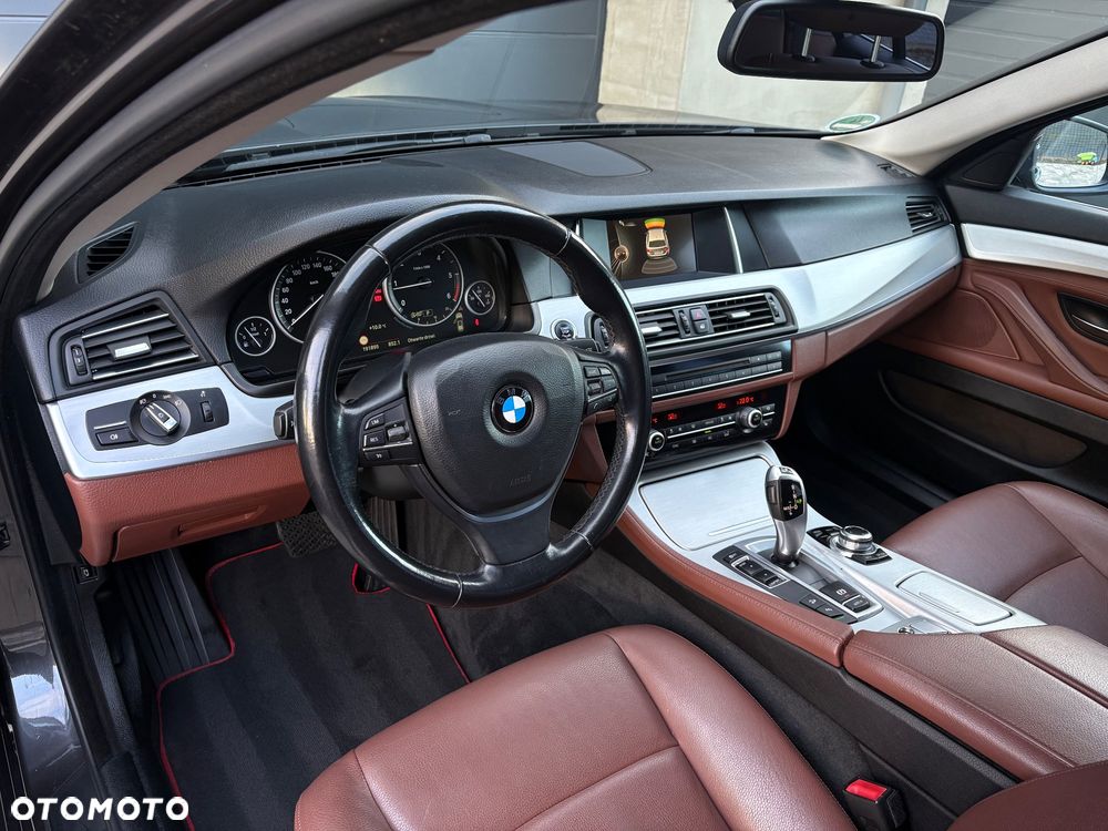 BMW Seria 5 520d xDrive Luxury Line - 7