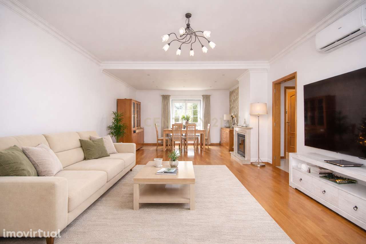 Moradia Gaveto T4 - Parede - Viva a poucos minutos do mar, com confort - Grande imagem: 5/44