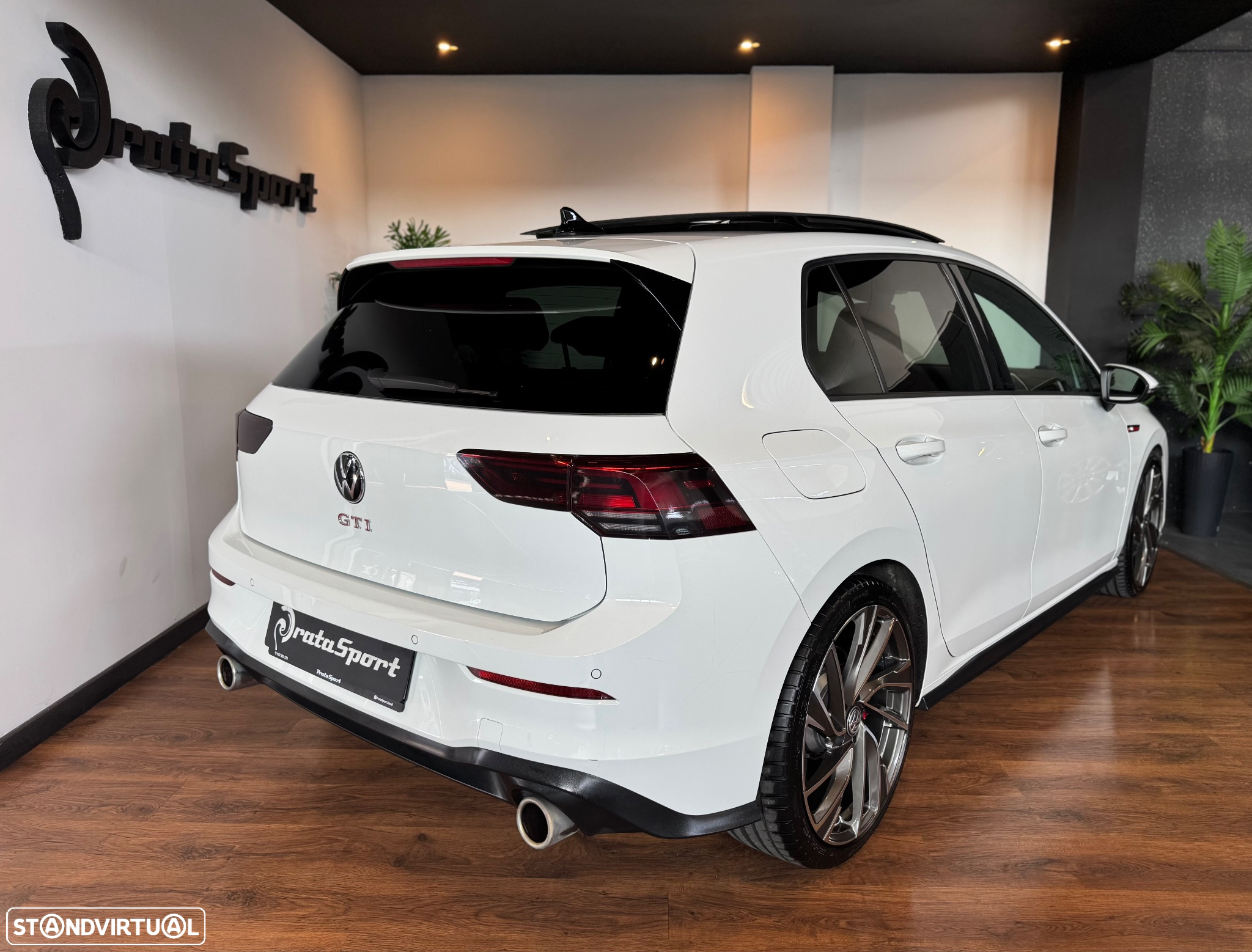 VW Golf 2.0 TSI GTI DSG Performance - 57