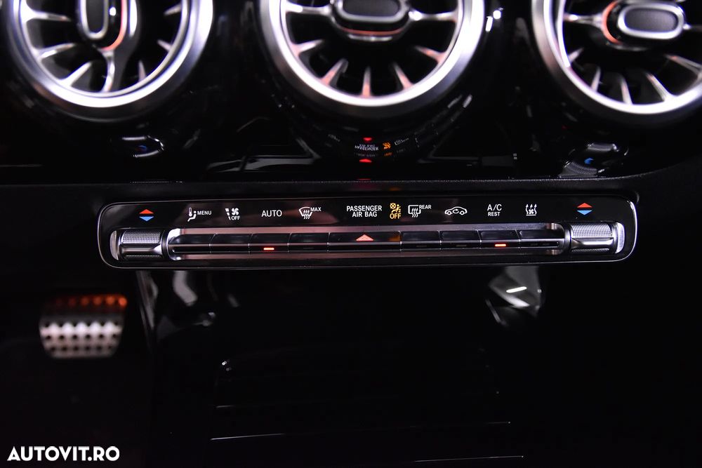 Mercedes-Benz A 250 e 8G-DCT AMG Line - 18