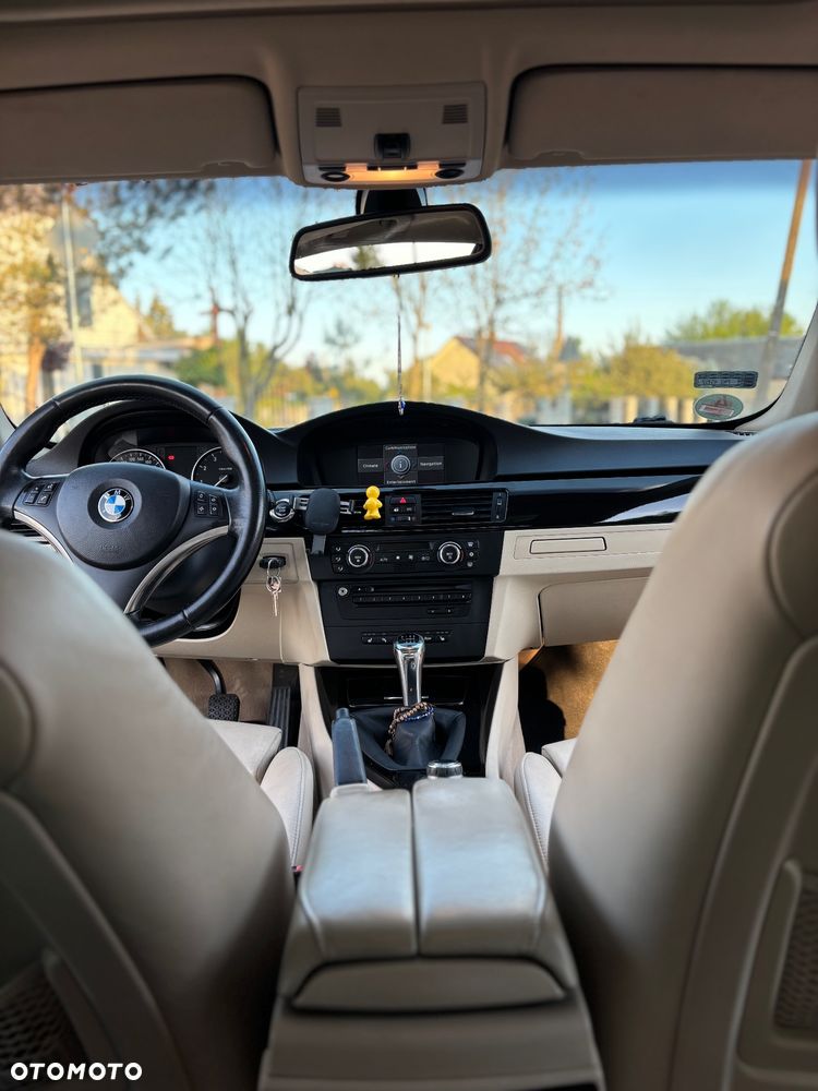 BMW Seria 3 320i - 2