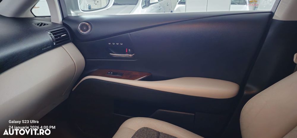 Lexus Seria RX - 18