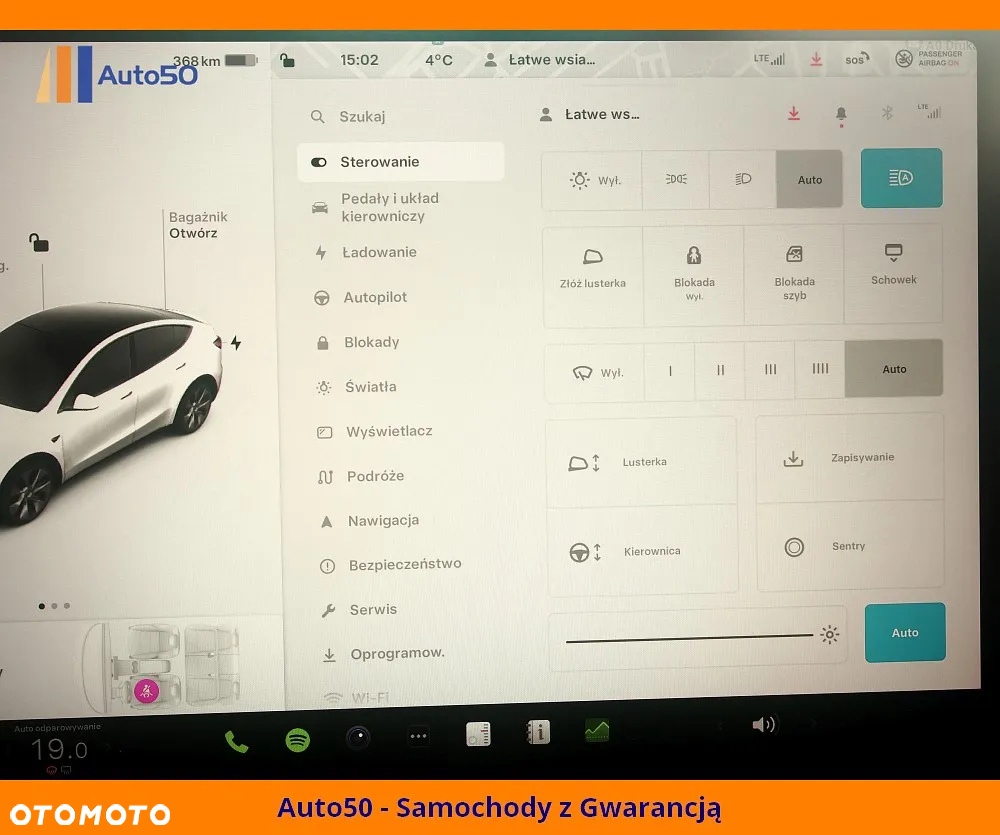 Tesla Y Long Range AWD - 33