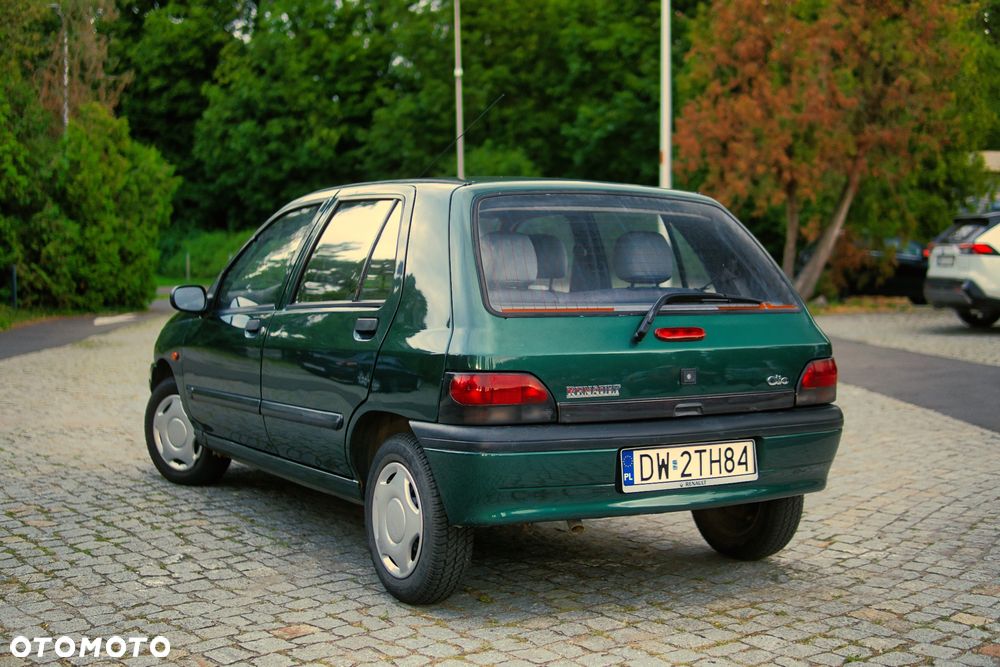 Renault Clio - 2