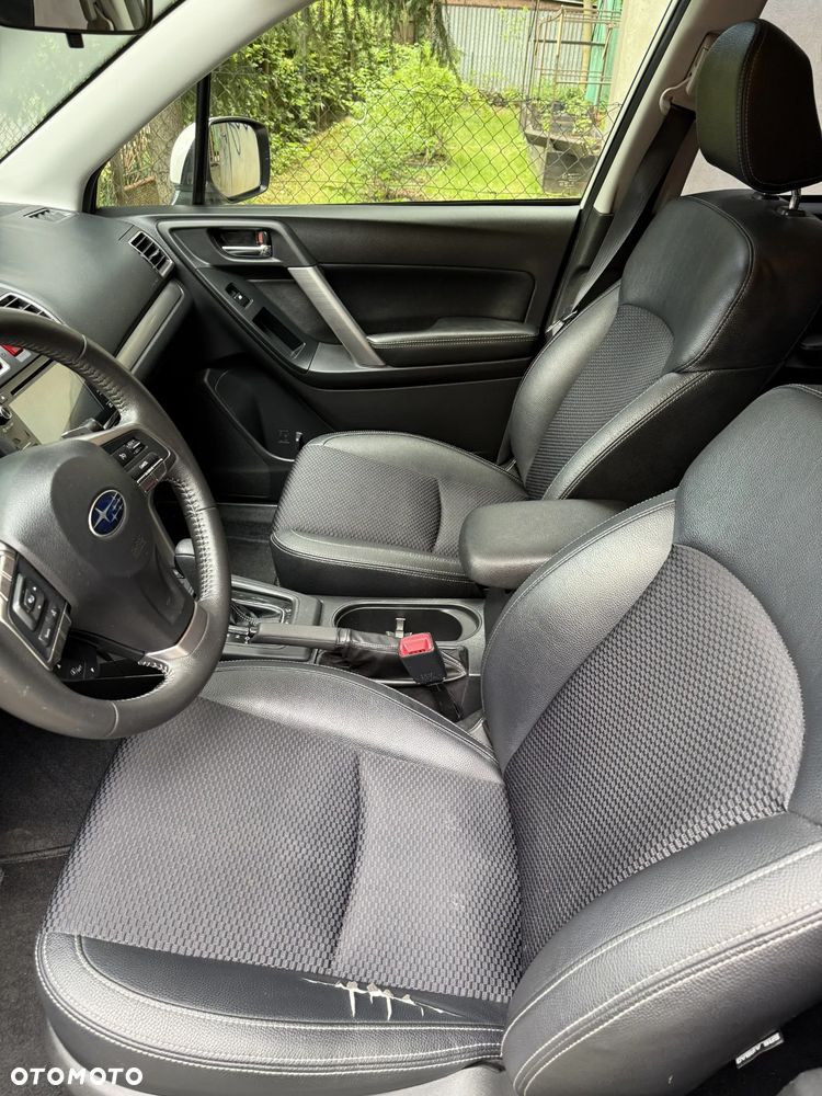 Subaru Forester 2.0 XT Comfort Lineartronic - 9