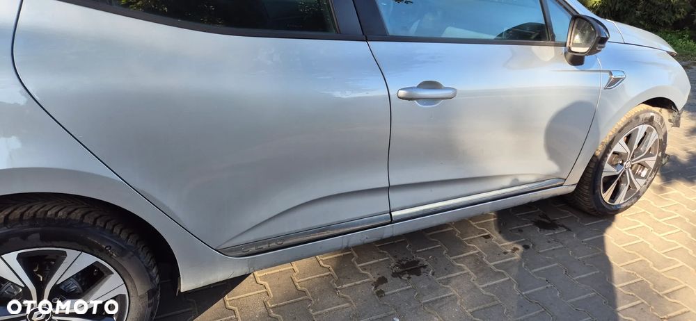 Renault Clio - 6