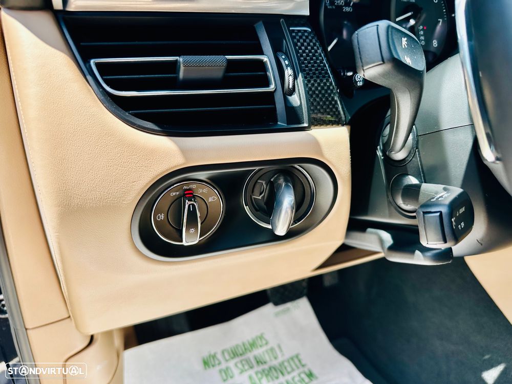 Porsche Macan S - 30