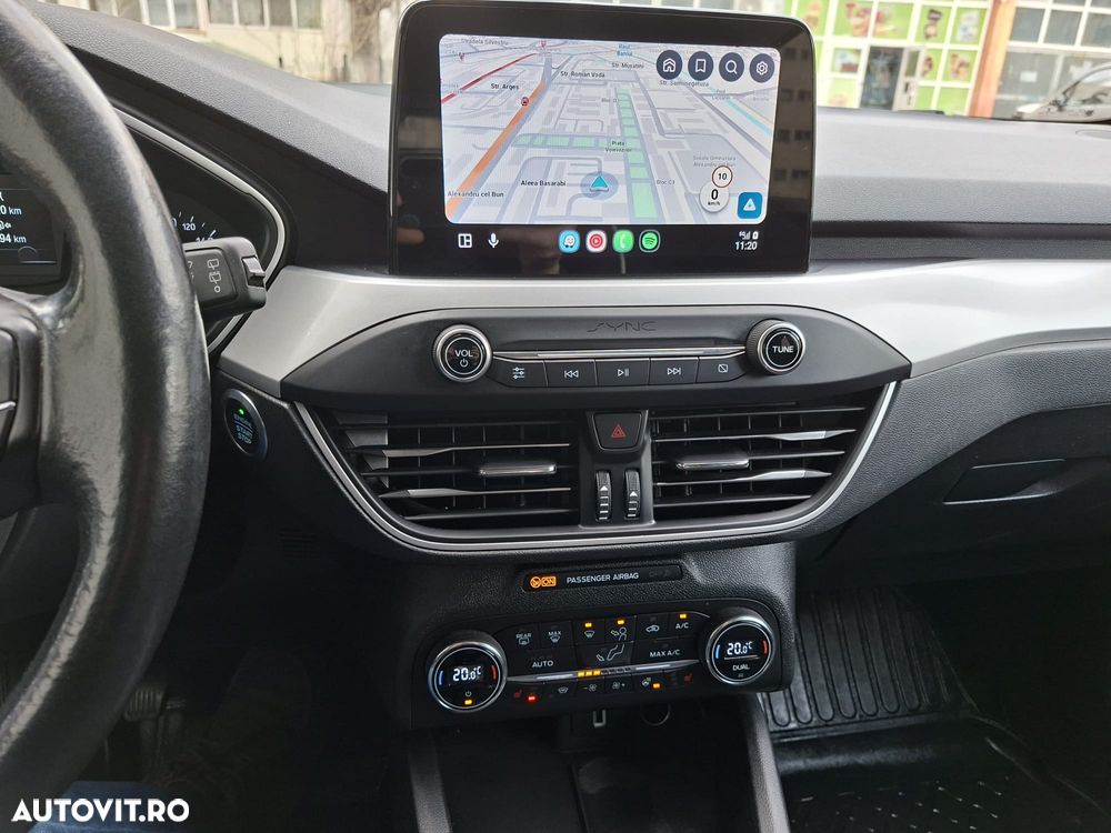 Ford Focus 1.0 EcoBoost Trend Edition - 9