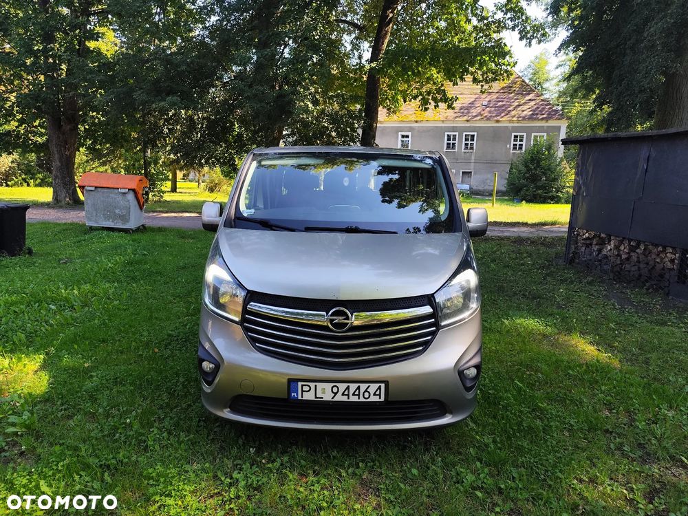 Opel Vivaro - 1