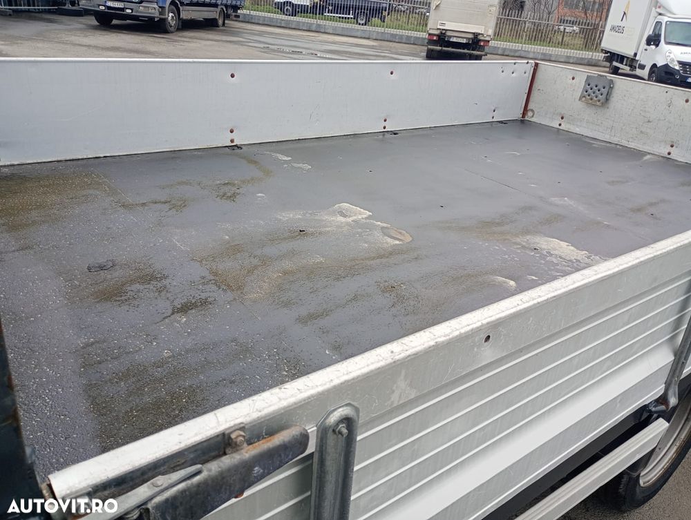 Volkswagen Crafter 2.5TDi - 12