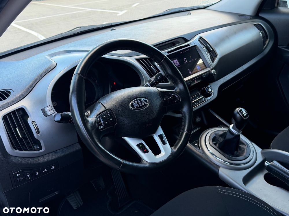 Kia Sportage 2.0 CRDI 184 4WD Fifa World Cup Edition - 37
