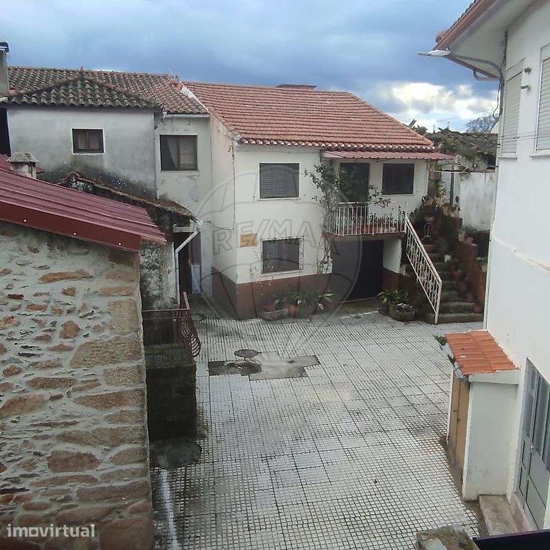 Moradia T4 para venda - Grande imagem: 2/12