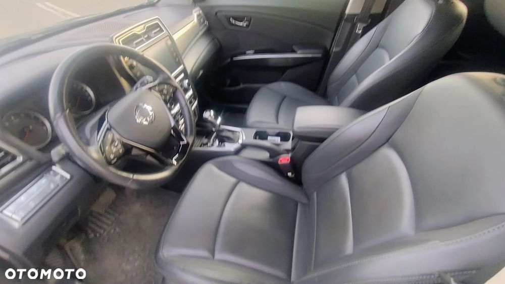 SsangYong/KGM Tivoli 1.5 T-GDI 4WD Automatik Onyx - 34