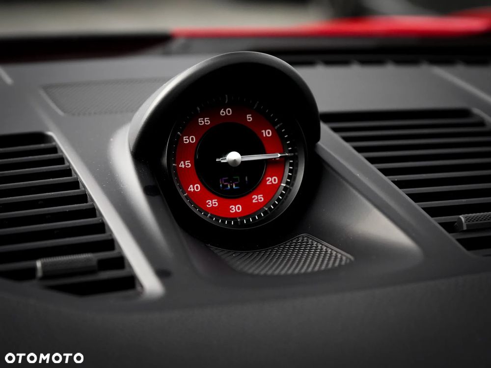 Porsche 911 Carrera GTS - 20