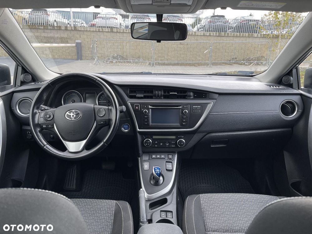 Toyota Auris - 10