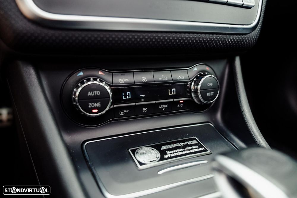 Mercedes-Benz A 45 AMG 4-Matic - 33