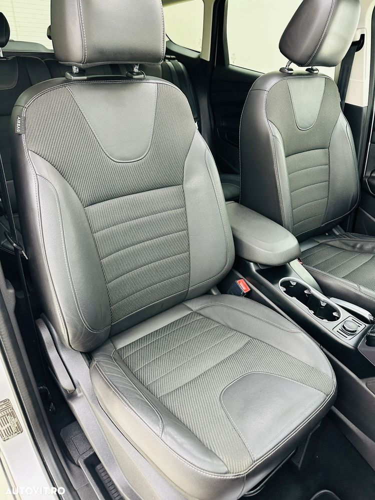 Ford Kuga - 20