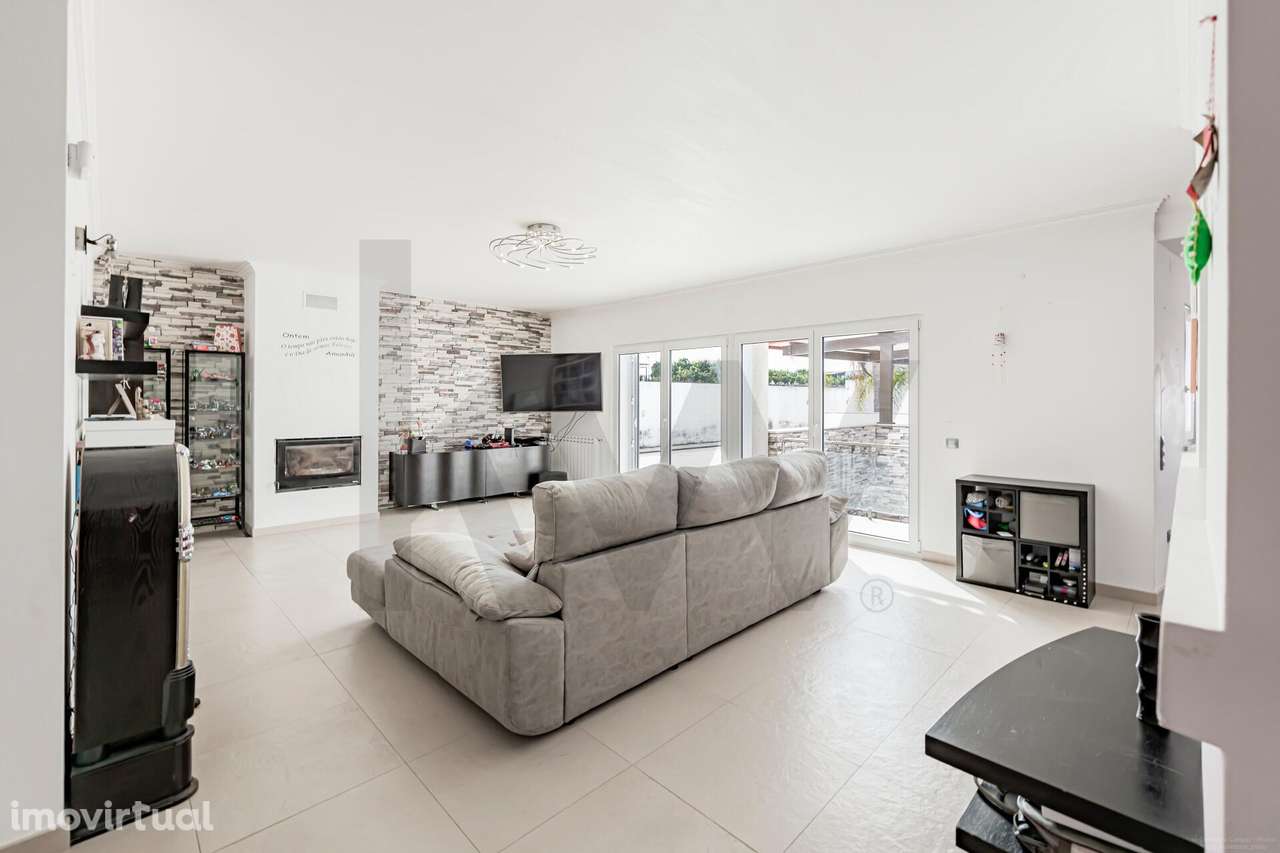 Moradia T4+1 Vendas Novas com Piscina - Évora - Grande imagem: 5/47