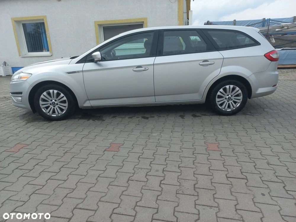 Ford Mondeo 2.0 TDCI Ambiente - 8