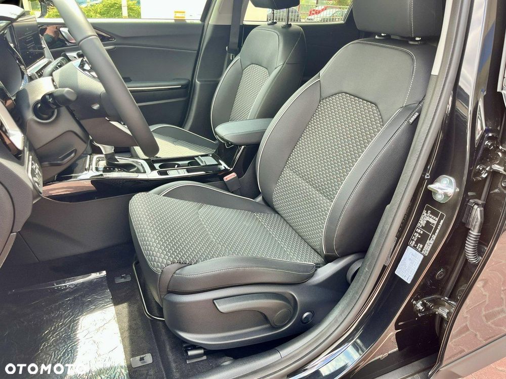 Kia XCeed - 13