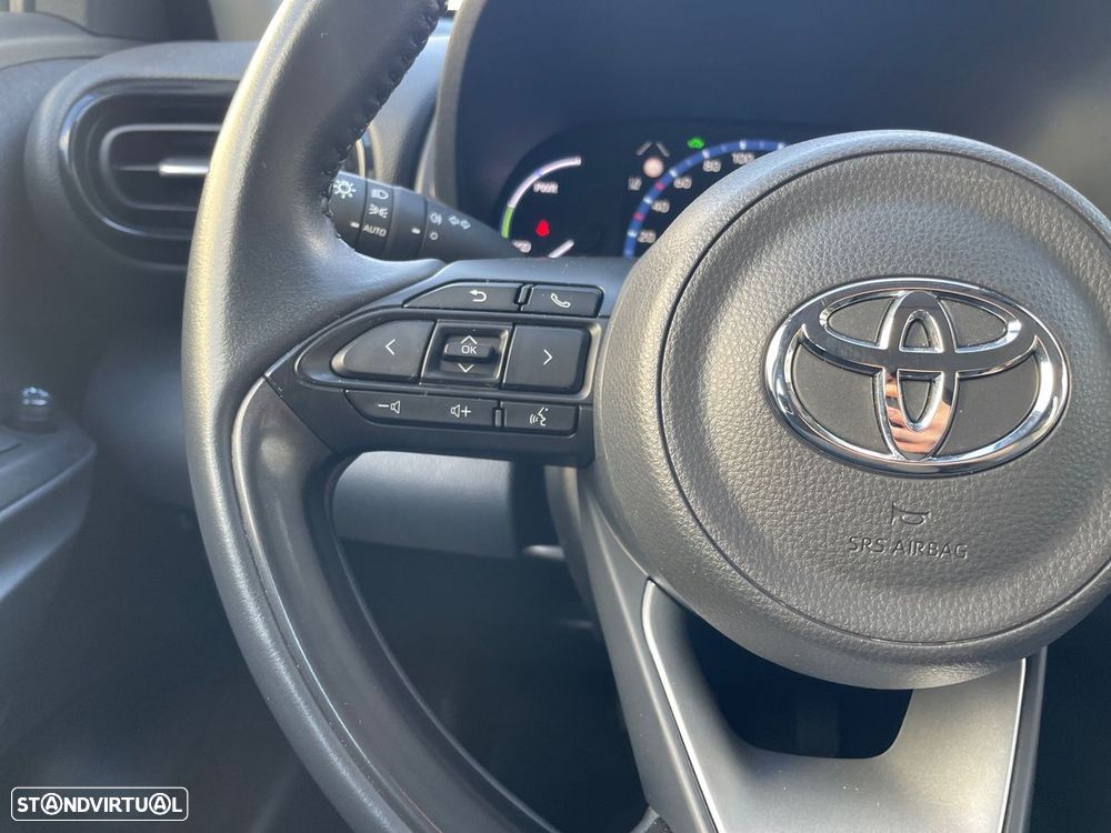 Toyota Yaris Cross 1.5 HDF Comfort Plus - 16