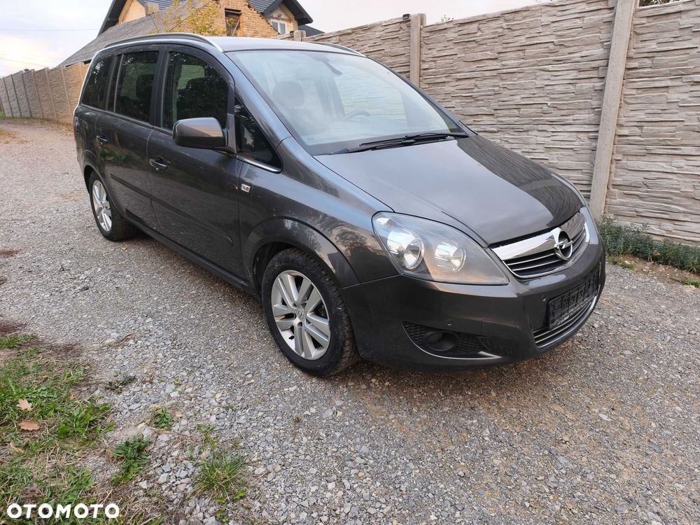 Opel Zafira - 1