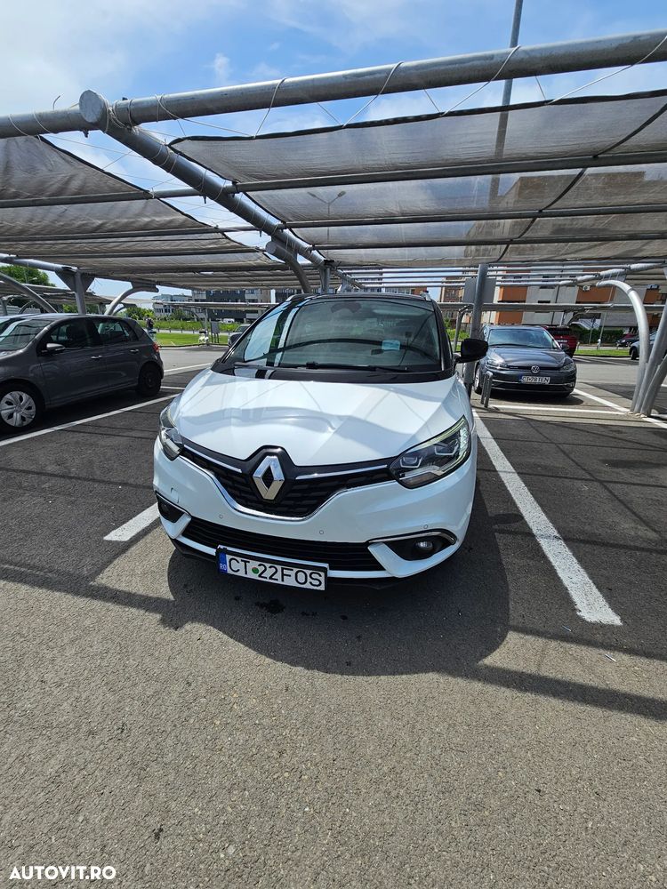 Renault Grand Scenic - 1