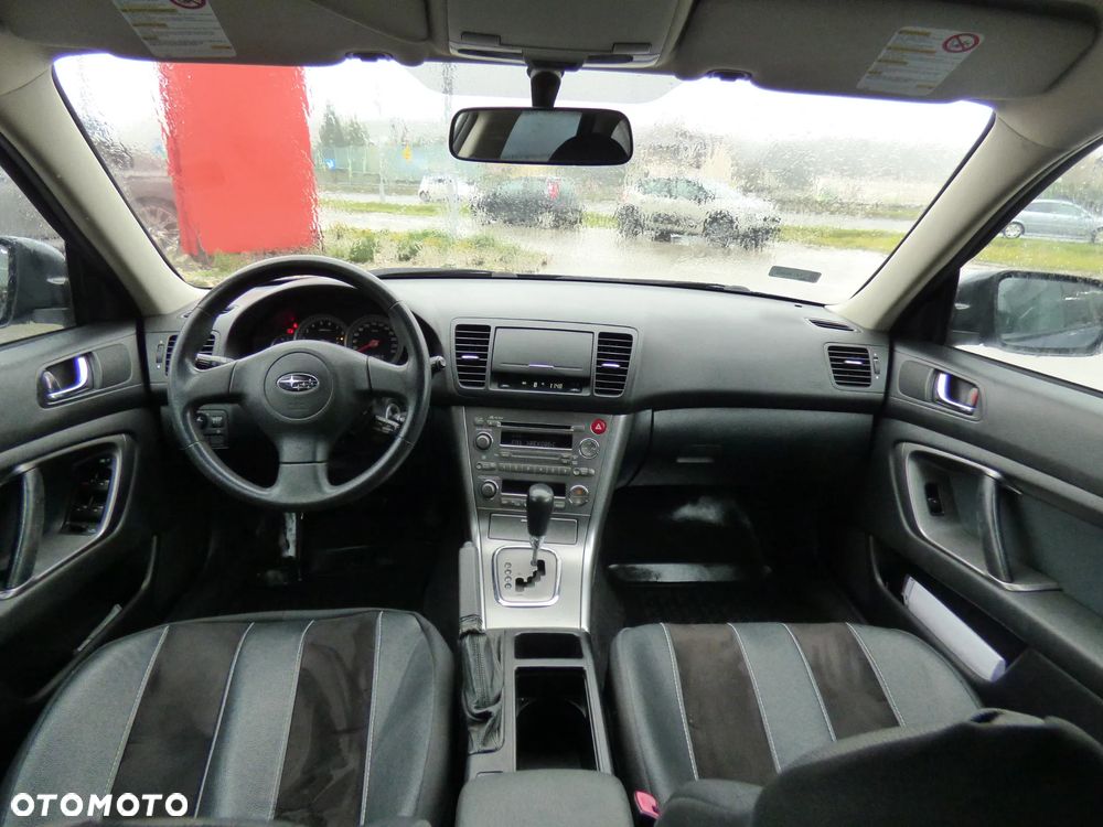Subaru Legacy - 14