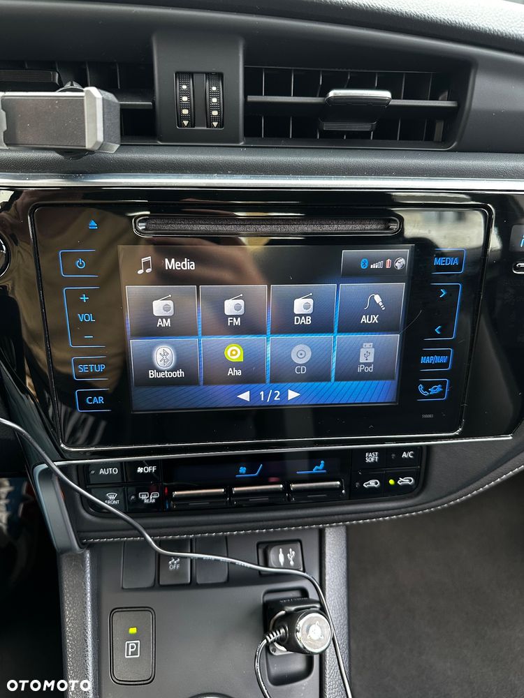 Toyota Auris - 11