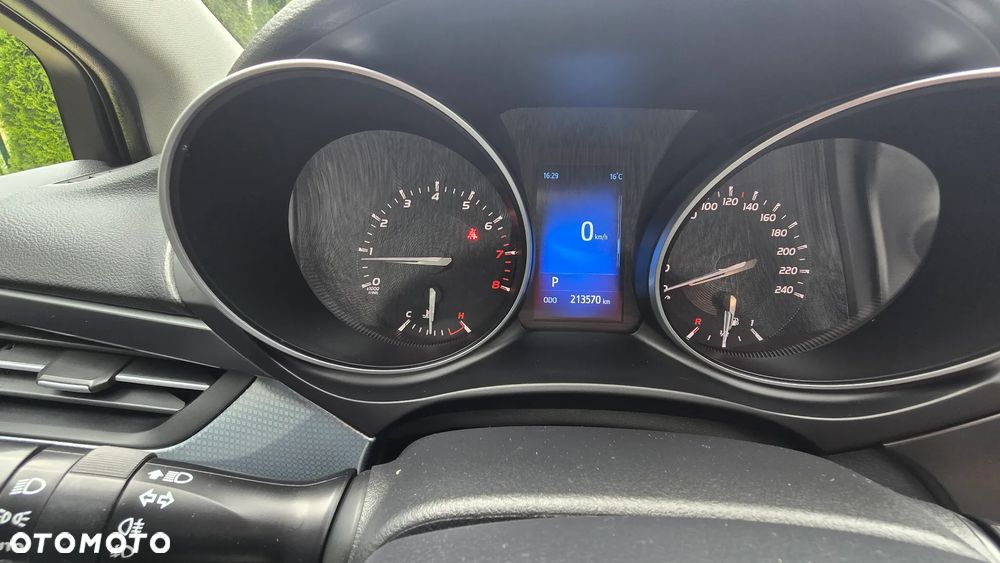 Toyota Avensis - 37
