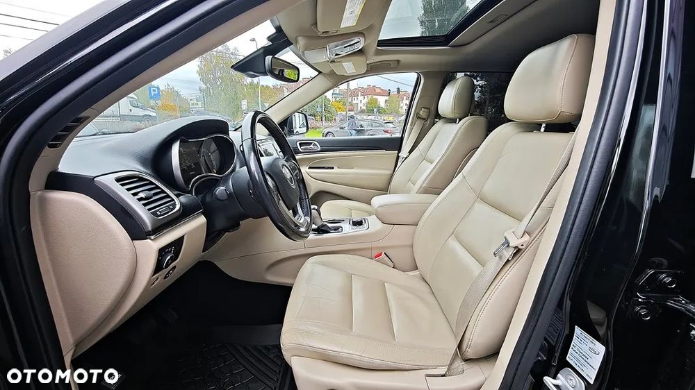 Jeep Grand Cherokee - 13