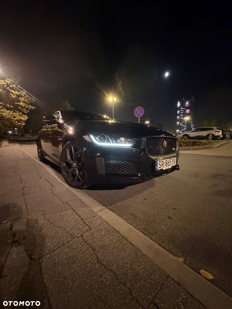 Jaguar XE 2.0 P300 AWD 300 Sport - 22