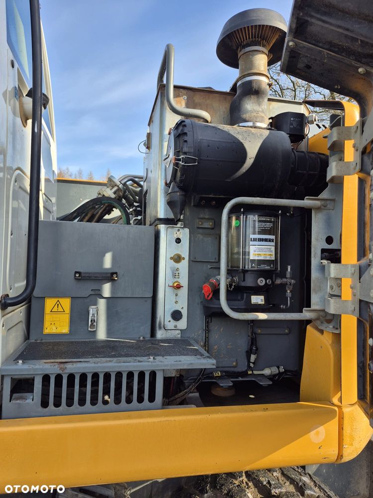 Liebherr A914 - 21