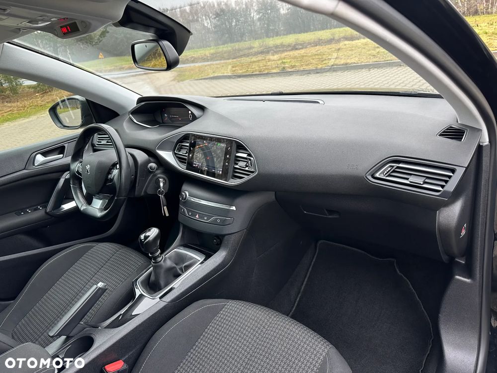 Peugeot 308 - 16