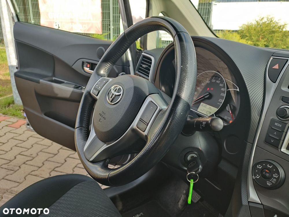 Toyota Verso S 1.33 VVT-i Cool - 27