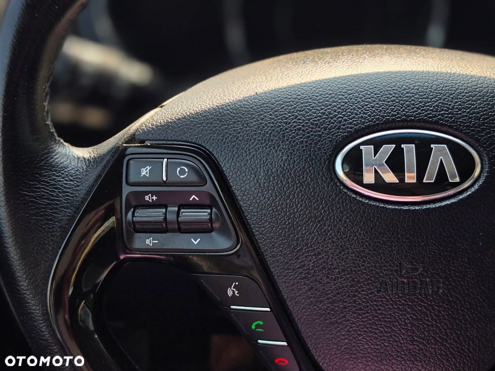 Kia Ceed - 25
