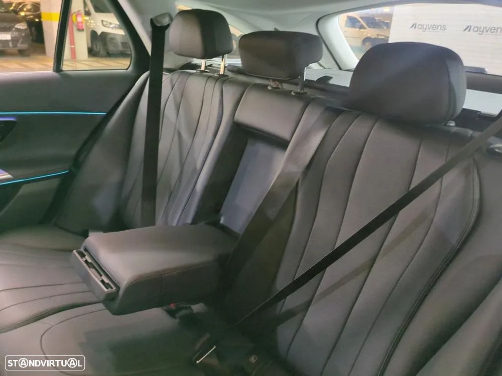 Mercedes-Benz E 300 Standard - 10