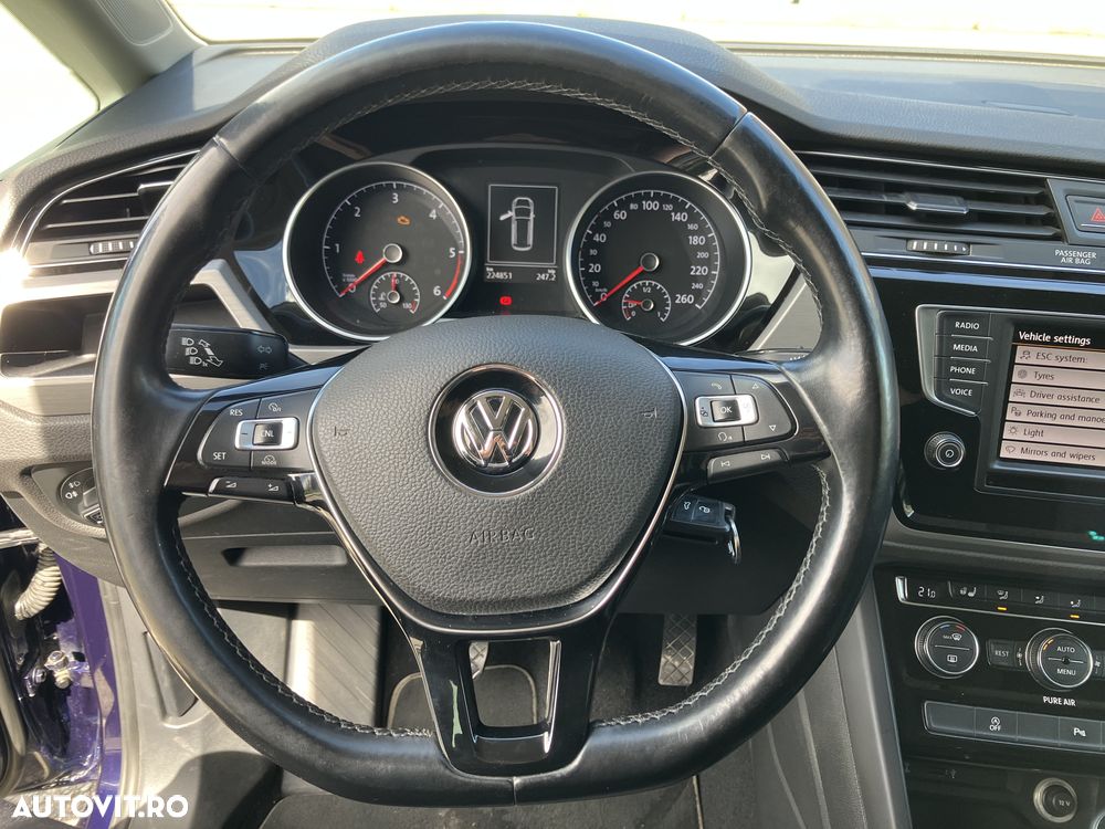 Volkswagen Touran 2.0 TDI SCR Comfortline - 12