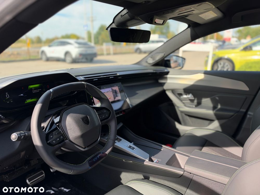 Peugeot 408 - 11
