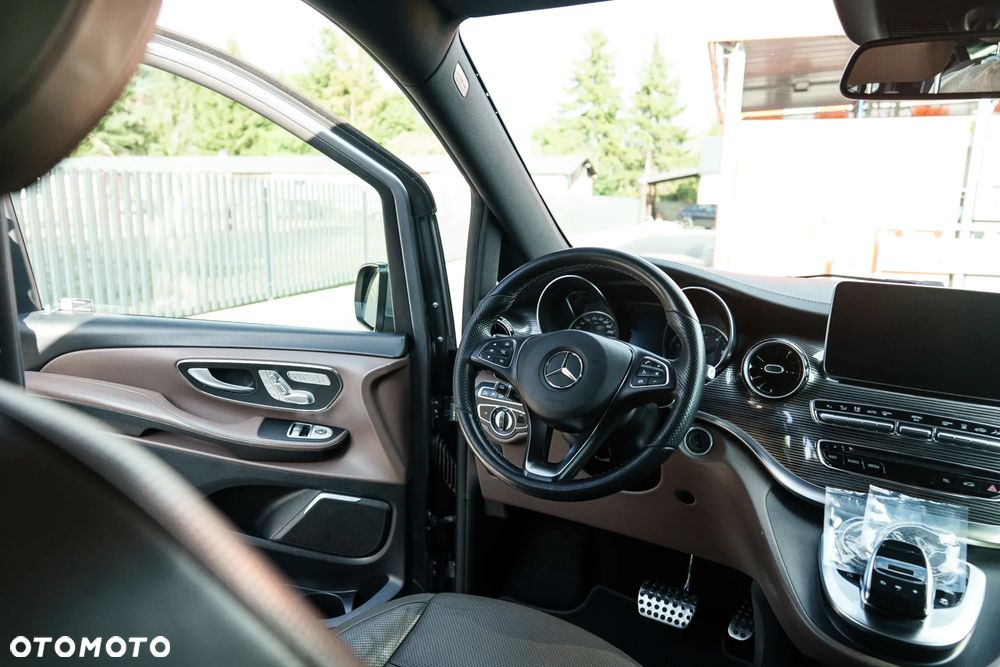Mercedes-Benz Klasa V 300 d 9G-Tronic - 13