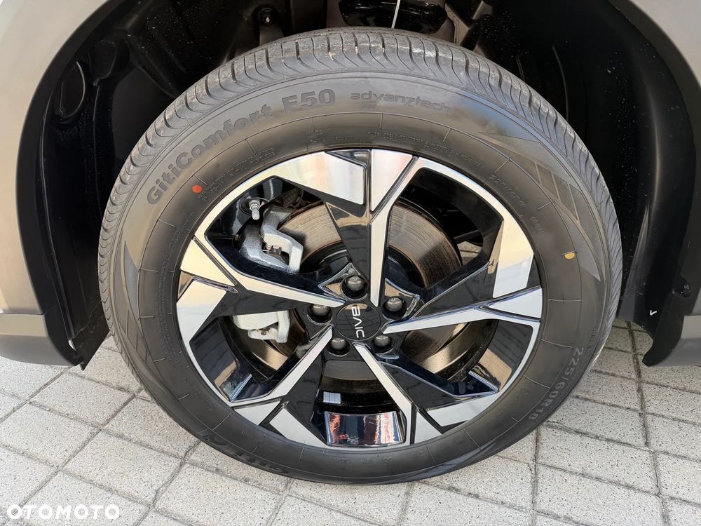 BAIC 5 Beijing 1.5T Business DCT - 11
